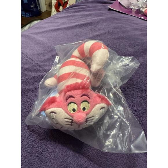 Disney Other - Disney Genuine Cheshire Cat Alice in the Wonderland Plush Shoulder Magnetic
